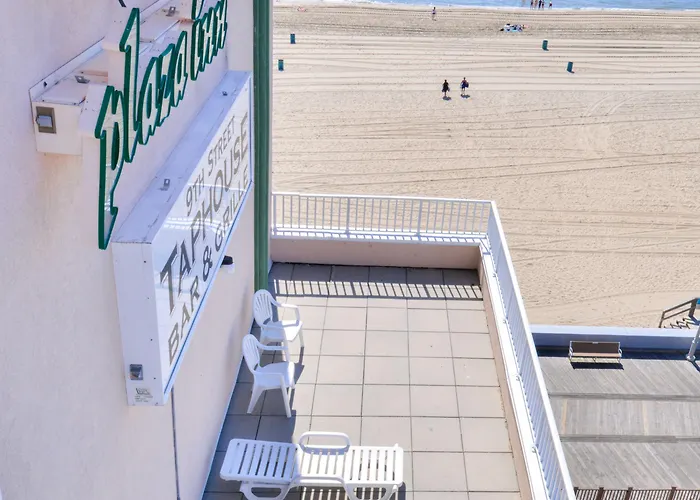Paradise Plaza Hotel 3*
