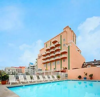 Paradise Plaza Hotel 3*